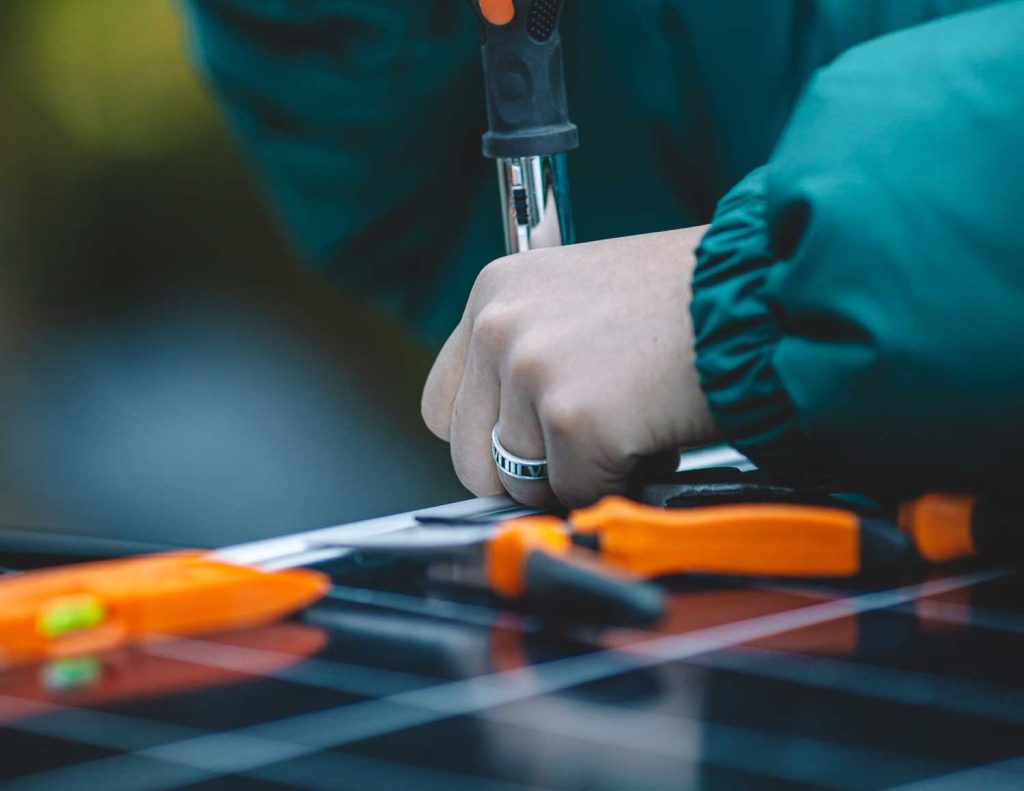 Instalación panel solar furgoneta camper